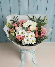 Букет цветов из:  Розы, Лизиантусы и Хризантемы в Каринское