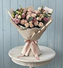 Букет цветов из:  Розы и Лизиантусы в Каринское