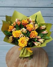 Букет цветов из:  Альстромерии и Розы в Каринское