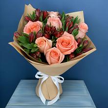 Букет цветов из:  Розы и Альстромерии в Каринское