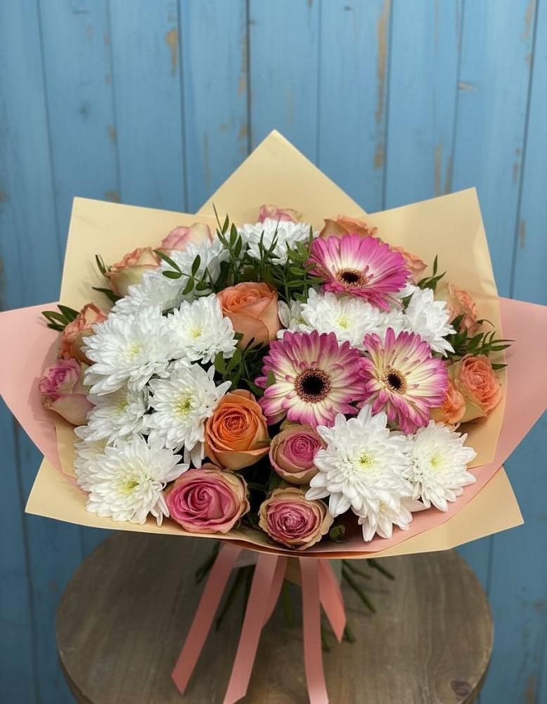 Букет цветов из: Розы, Герберы и Хризантемы в Каринское