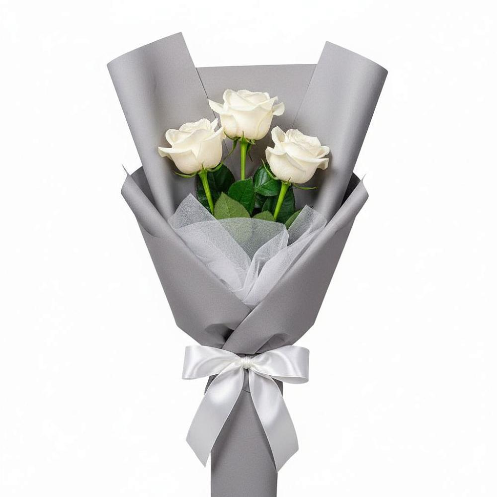 Букет 3 белые розы в Каринское