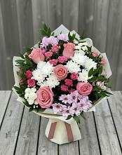 Букет цветов из:  Альстромерии, Гвоздики, Розы и Хризантемы в Каринское