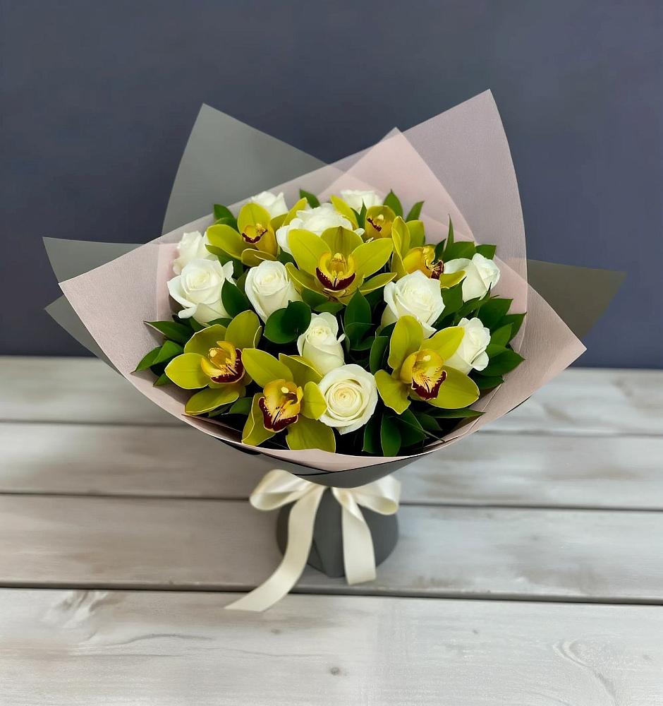 Букет цветов из: Орхидеи и Розы в Каринское