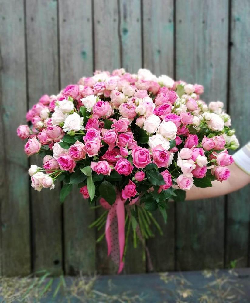 Букет Розовые кустовые розы Натали и Лав Лидия в Каринское