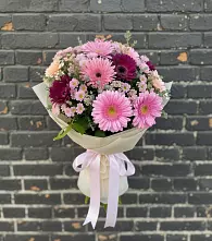 Букет цветов из:  Герберы и Хризантемы в Каринское