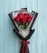 Букет цветов из:  Розы в Каринское
