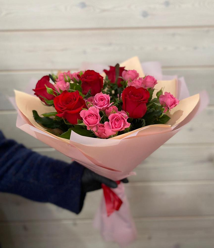 Букет цветов из: Розы в Каринское