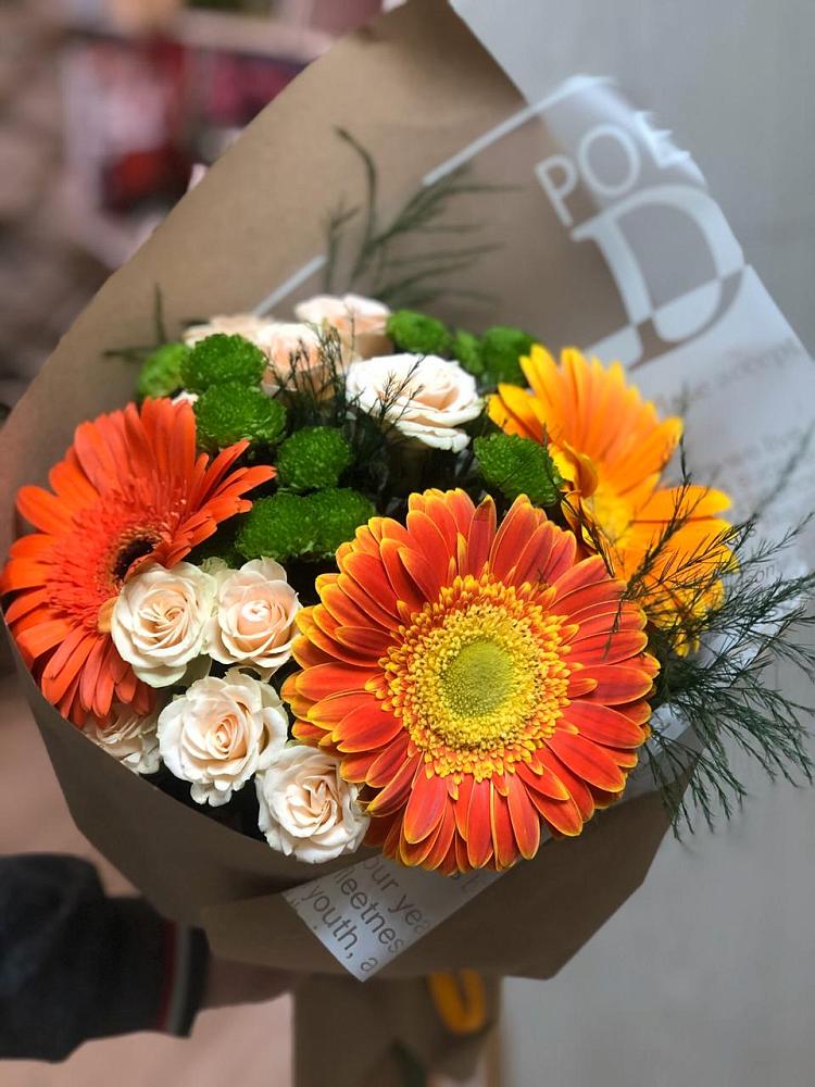 Букет цветов из: Герберы, Хризантемы и Розы в Каринское